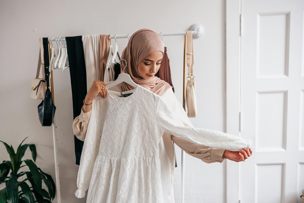 99 Problems but my hijab a'int one: Tipps für Modest Outfits, die immer gut aussehen