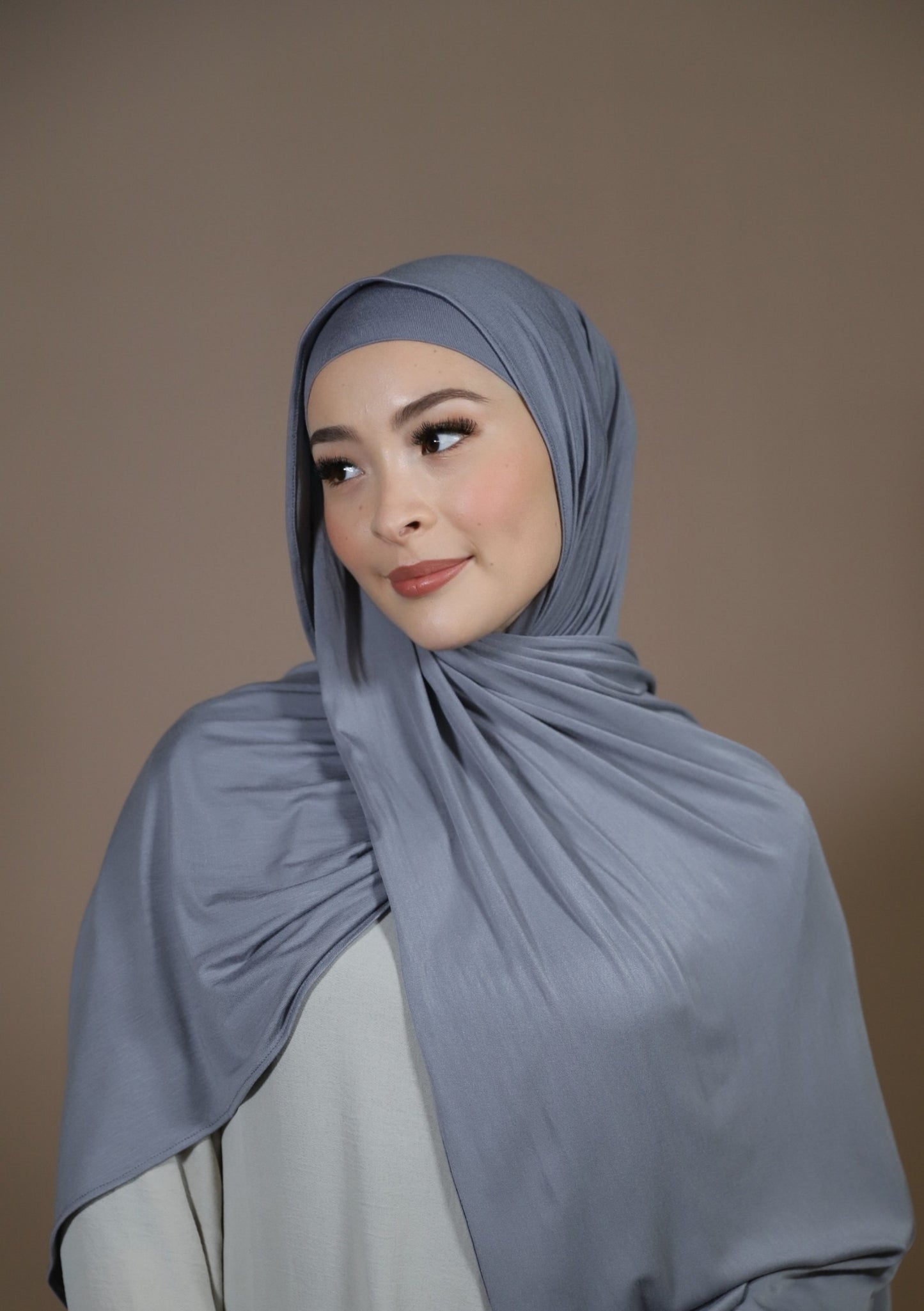 Light Grey Bundle - Premium Jersey Hijab mit matchendem Jersey Schlauch-Bone