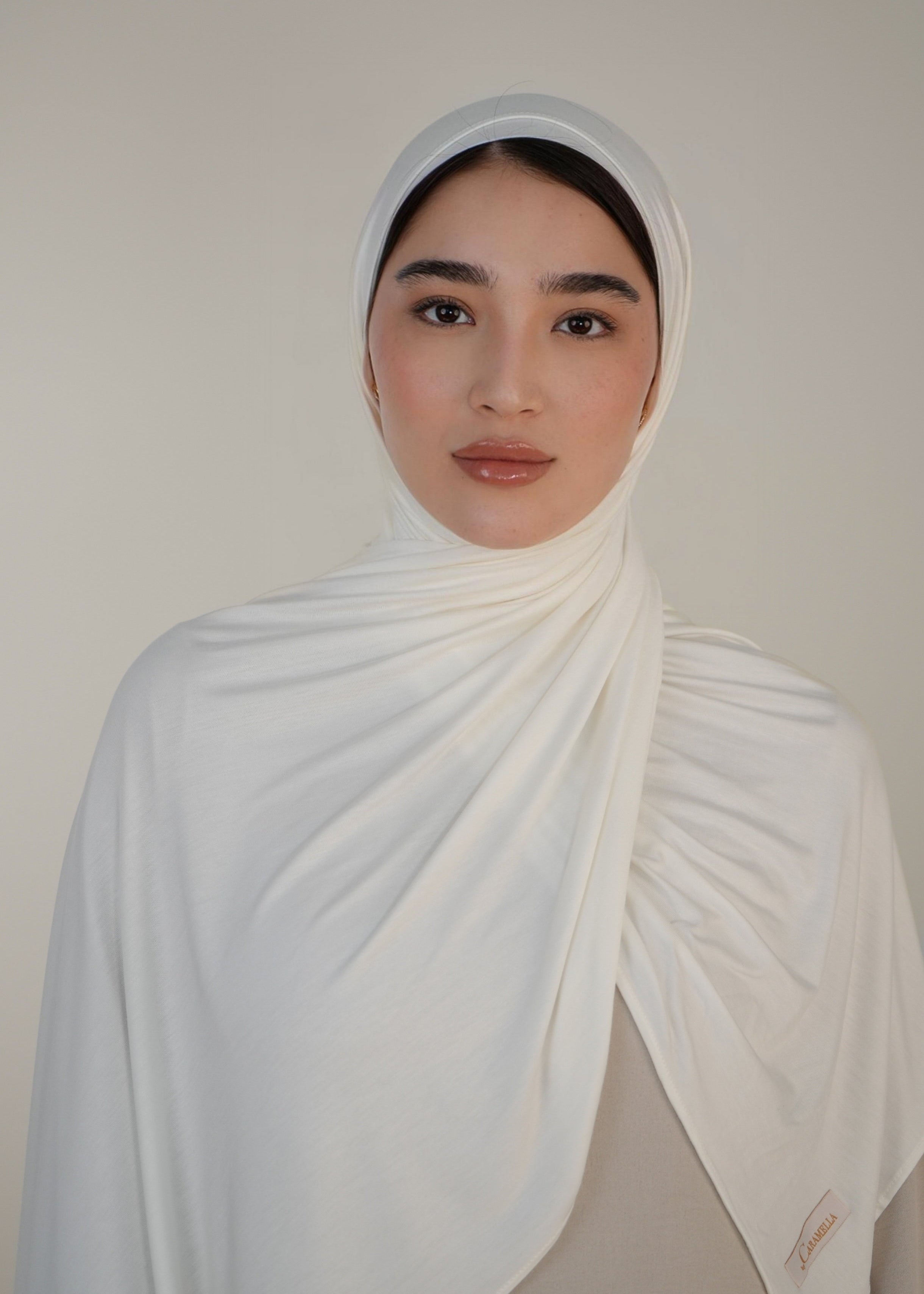 04 Dubai White Jersey Bundle